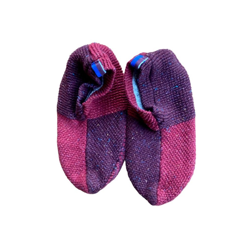 BOMBAS Womens Gripper Slippers size M burgundy red